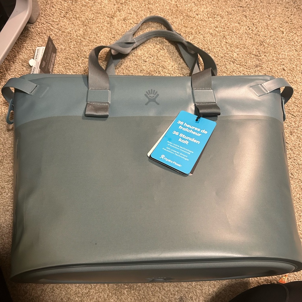 Hydro Flask Blue-Gray cooler Bag